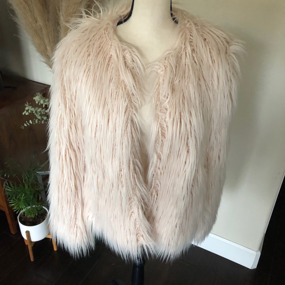 FUR! Blush Pink Faux Fur Jacket - Size Medium - Picture 3 of 11